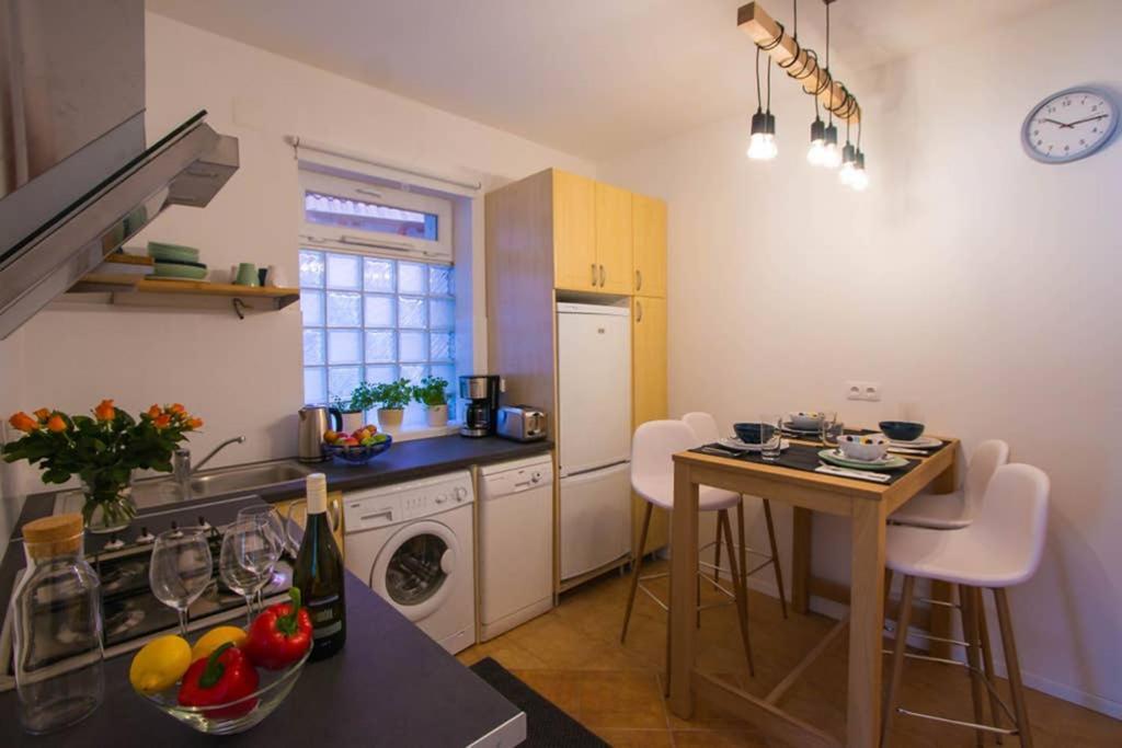 Teubel Apartman 2 Alba Regalǎ Exterior foto