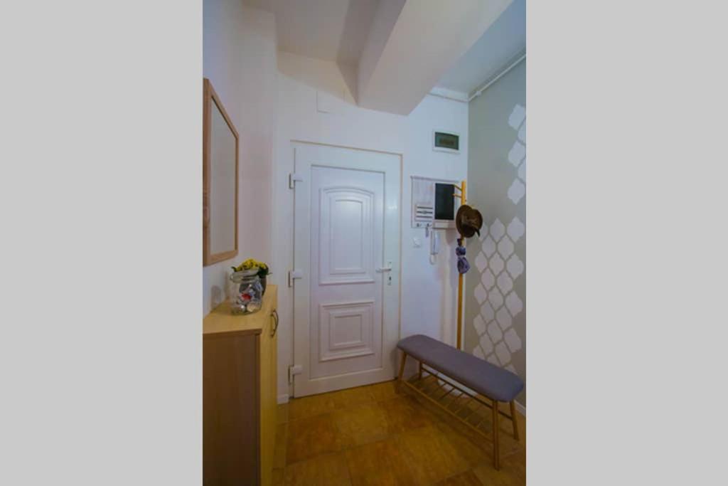 Teubel Apartman 2 Alba Regalǎ Exterior foto